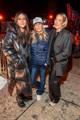 abb Simone Thomalla, Anja Lanaeus and Janine Kunze as guests on the beach at the 10th anniversary of Baltic Lights 2026 celebrity charity sled dog race in aid of Welthungerhilfe on the Baltic Sea between the Ahlbeck and Heringsdorf sea bridges, Friday 06 03 2026 in Heringsdorf MV Germany