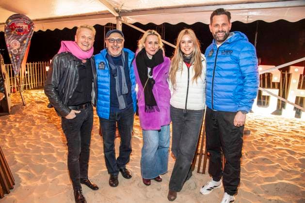 abb Roman Knizka, Wolfgang Stumph, Franziska Hippe, Nina Ensmann and Matthias Killing as guests on the beach at 10 years of Baltic Lights 2026 celebrity charity sled dog race in aid of Welthungerhilfe on the Baltic Sea between the Ahlbeck sea bridge and the Heringsdorf sea bridge , Friday 06 03 2026 in Heringsdorf MV Germany