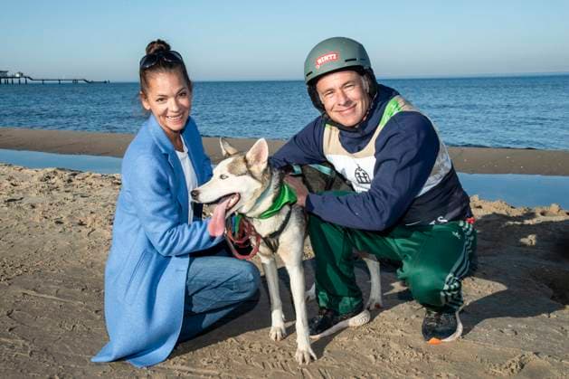 abb Katja Woywood and Marco Girnth as guests on the beach at the 10th anniversary of Baltic Lights 2026 celebrity charity sled dog race in aid of Welthungerhilfe on the Baltic Sea between the Ahlbeck sea bridge and the Heringsdorf sea bridge, Friday 06 03 2026 in Heringsdorf MV Germany