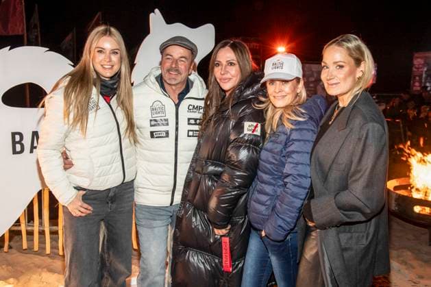 abb Nina Ensmann, Till Demtroeder, Simone Thomalla, Anja Lanaeus and Janine Kunze as guests on the beach at 10 years of Baltic Lights 2026 celebrity charity sled dog race in aid of Welthungerhilfe on the Baltic Sea between the Ahlbeck sea bridge and the Heringsdorf sea bridge , Friday 06 03 2026 in Heringsdorf MV Germany
