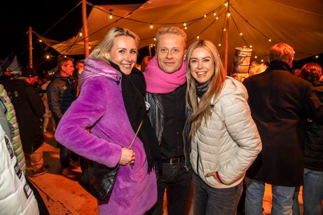 abb Franziska Hippe, Roman Knizka and Nina Ensmann as guests on the beach at 10 years of Baltic Lights 2026 celebrity charity sled dog race in aid of Welthungerhilfe on the Baltic Sea between the Ahlbeck and Heringsdorf sea bridges, Friday 06 03 2026 in Heringsdorf MV Germany