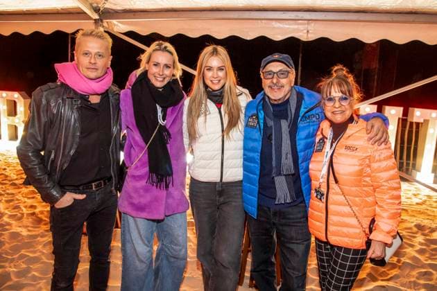 abb Roman Knizka, Franziska Hippe, Nina Ensmann, Wolfgang Stumph and Christine Stumph as guests on the beach at 10 years of Baltic Lights 2026 celebrity charity sled dog race in aid of Welthungerhilfe on the Baltic Sea between the Ahlbeck sea bridge and the Heringsdorf sea bridge , Friday 06 03 2026 in Heringsdorf MV Germany