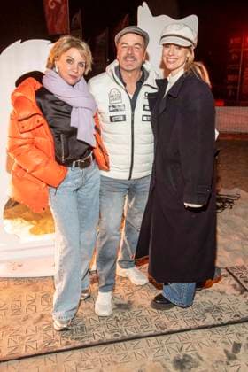 abb Gisa Zach, Till Demtroeder and Lara Dandelion Seibert as guests on the beach at the 10th anniversary of Baltic Lights 2026 celebrity charity sled dog race in aid of Welthungerhilfe on the Baltic Sea between the Ahlbeck and Heringsdorf sea bridges, Friday 06 03 2026 in Heringsdorf MV Germany