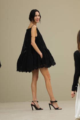 Paris Fashion Week People au defile Givenchy arrive au Défilé Givenchy Femme Automne Hiver 2026 2027 lors de la Fashion Week de Paris, 6 mars 2026 attends the Givenchy Womenswear Fall Winter 2026 2027 show as part of Paris Fashion Week on March 06, 2026 in Paris, France 453818 2026 03 06 France Chung, Alexa  Copyright: xIvankaxVoisinx xStarfacex STAR_453818_018