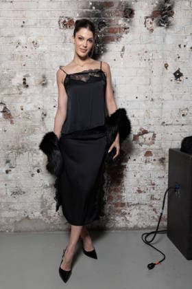 Iris Mittenaere at the photocall at the Vaillant Womenswear Collection Prêt à Porter Automne Hiver 2026 2027 show as part of Paris Fashion Week PFW at Palais de Tokyo, Paris, France, March 06, 2026 Julien Sarkissian Bestimage Photocall at the Vaillant Womenswear Fall Winter 2026 2027 show as part of Paris Fashion Week on March 06, 2026 in Paris, France Paris France  Copyright: xJulienxSarkissianx xBestimagexJulienxSarkissianx xBestimagex