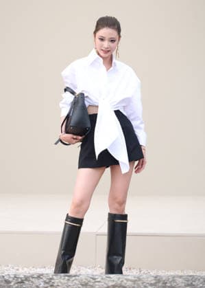 Chowei at the arrivals at the Givenchy Womenswear Collection Prêt à Porter Automne Hiver 2026 2027 show as part of Paris Fashion Week PFW at the Hotel National des Invalides, in Paris, France, on March 6, 2026 Denis Guignebourg Bestimage Arrivals at the Givenchy Womenswear Fall Winter 2026 2027 show as part of Paris Fashion Week on March 6, 2026 in Paris, France Paris France  Copyright: xDenisxGuignebourgx xBestimagexDenisxGuignebourgx xBestimagex
