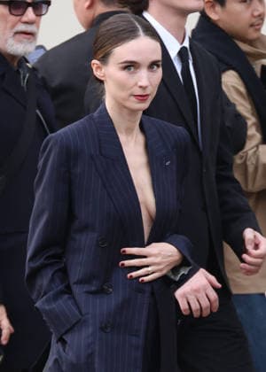 Rooney Mara at the Arrivals at the Givenchy Womenswear Collection Prêt à Porter Fall Winter 2026 2027 show as part of Paris Fashion Week PFW at the Hotel National des Invalides, in Paris, France, on March 6, 2026 Denis Guignebourg Bestimage Arrivals at the Givenchy Womenswear Fall Winter 2026 2027 show as part of Paris Fashion Week on March 6, 2026 in Paris, France Paris France  Copyright: xDenisxGuignebourgx xBestimagexDenisxGuignebourgx xBestimagex