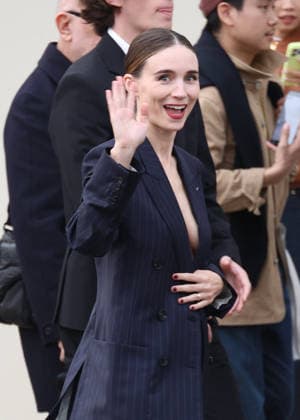 Rooney Mara at the Arrivals at the Givenchy Womenswear Collection Prêt à Porter Fall Winter 2026 2027 show as part of Paris Fashion Week PFW at the Hotel National des Invalides, in Paris, France, on March 6, 2026 Denis Guignebourg Bestimage Arrivals at the Givenchy Womenswear Fall Winter 2026 2027 show as part of Paris Fashion Week on March 6, 2026 in Paris, France Paris France  Copyright: xDenisxGuignebourgx xBestimagexDenisxGuignebourgx xBestimagex