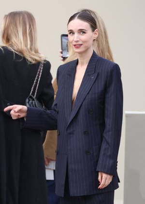 Rooney Mara at the Arrivals at the Givenchy Womenswear Collection Prêt à Porter Fall Winter 2026 2027 show as part of Paris Fashion Week PFW at the Hotel National des Invalides, in Paris, France, on March 6, 2026 Denis Guignebourg Bestimage Arrivals at the Givenchy Womenswear Fall Winter 2026 2027 show as part of Paris Fashion Week on March 6, 2026 in Paris, France Paris France  Copyright: xDenisxGuignebourgx xBestimagexDenisxGuignebourgx xBestimagex