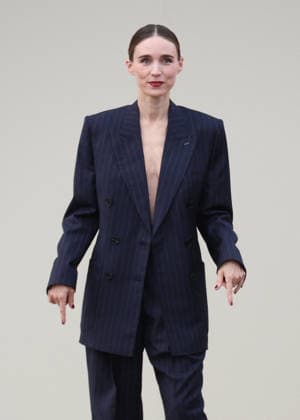 Rooney Mara at the Arrivals at the Givenchy Womenswear Collection Prêt à Porter Fall Winter 2026 2027 show as part of Paris Fashion Week PFW at the Hotel National des Invalides, in Paris, France, on March 6, 2026 Denis Guignebourg Bestimage Arrivals at the Givenchy Womenswear Fall Winter 2026 2027 show as part of Paris Fashion Week on March 6, 2026 in Paris, France Paris France  Copyright: xDenisxGuignebourgx xBestimagexDenisxGuignebourgx xBestimagex