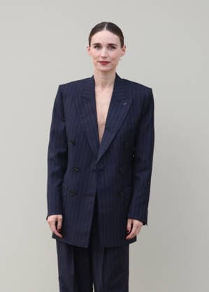 Rooney Mara at the Arrivals at the Givenchy Womenswear Collection Prêt à Porter Fall Winter 2026 2027 show as part of Paris Fashion Week PFW at the Hotel National des Invalides, in Paris, France, on March 6, 2026 Denis Guignebourg Bestimage Arrivals at the Givenchy Womenswear Fall Winter 2026 2027 show as part of Paris Fashion Week on March 6, 2026 in Paris, France Paris France  Copyright: xDenisxGuignebourgx xBestimagexDenisxGuignebourgx xBestimagex
