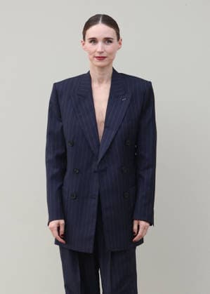 Rooney Mara at the Arrivals at the Givenchy Womenswear Collection Prêt à Porter Fall Winter 2026 2027 show as part of Paris Fashion Week PFW at the Hotel National des Invalides, in Paris, France, on March 6, 2026 Denis Guignebourg Bestimage Arrivals at the Givenchy Womenswear Fall Winter 2026 2027 show as part of Paris Fashion Week on March 6, 2026 in Paris, France Paris France  Copyright: xDenisxGuignebourgx xBestimagexDenisxGuignebourgx xBestimagex