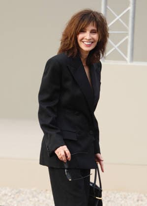 Anne Parillaud at the Arrivals at the Givenchy Womenswear Collection Prêt à Porter Automne Hiver 2026 2027 show as part of Paris Fashion Week PFW at the Hotel National des Invalides, in Paris, France, on March 6, 2026 Denis Guignebourg Bestimage Arrivals at the Givenchy Womenswear Fall Winter 2026 2027 show as part of Paris Fashion Week on March 6, 2026 in Paris, France Paris France  Copyright: xDenisxGuignebourgx xBestimagexDenisxGuignebourgx xBestimagex