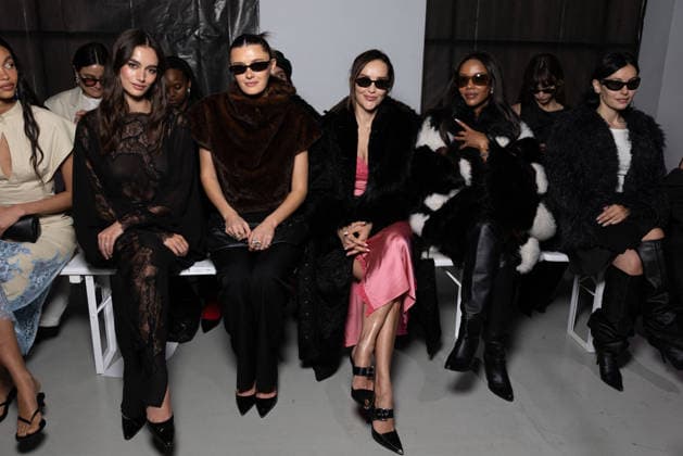 Cristina Cheni, Maia Cotton, Coco Schiffer, Ginevra Mavilla, Fanny Bourdette, guest at the Front Row at the Vaillant Womenswear Collection Fall Winter 2026 2027 presentation as part of Paris Fashion Week PFW at the Palais de Tokyo in Paris, France on March 06, 2026 Julien Sarkissian Bestimage Front Row at the Vaillant Womenswear Fall Winter 2026 2027 presentation as part of Paris Fashion Week on March 06, 2026 in Paris, France Paris France  Copyright: xJulienxSarkissianx xBestimagexJulienxSarkissianx xBestimagex