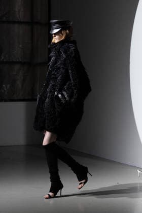 Défilé Vaillant Collection Femme Prêt à Porter Automne Hiver 2026 2027 lors de la Fashion Week de Paris PFW au palais de Tokyo, à Paris, France, le 6 mars 2026 Julien Sarkissian Bestimage Runway during the Vaillant Womenswear Fall Winter 2026 2027 presentation as part of Paris Fashion Week on March 06, 2026 in Paris, France Paris France  Copyright: xJulienxSarkissianx xBestimagexJulienxSarkissianx xBestimagex