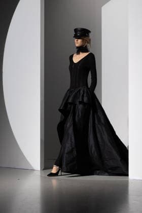 Défilé Vaillant Collection Femme Prêt à Porter Automne Hiver 2026 2027 lors de la Fashion Week de Paris PFW au palais de Tokyo, à Paris, France, le 6 mars 2026 Julien Sarkissian Bestimage Runway during the Vaillant Womenswear Fall Winter 2026 2027 presentation as part of Paris Fashion Week on March 06, 2026 in Paris, France Paris France  Copyright: xJulienxSarkissianx xBestimagexJulienxSarkissianx xBestimagex