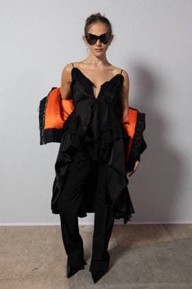 Regina Anikiy at the photocall at the Vaillant Womenswear Collection Prêt à Porter Automne Hiver 2026 2027 show as part of Paris Fashion Week PFW at Palais de Tokyo, Paris, France, March 06, 2026 Julien Sarkissian Bestimage Photocall at the Vaillant Womenswear Fall Winter 2026 2027 show as part of Paris Fashion Week on March 06, 2026 in Paris, France Paris France  Copyright: xJulienxSarkissianx xBestimagexJulienxSarkissianx xBestimagex