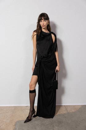 Ari Lou Fournier at the photocall at the Vaillant Womenswear Collection Prêt à Porter Automne Hiver 2026 2027 show as part of Paris Fashion Week PFW at Palais de Tokyo, Paris, France, March 06, 2026 Julien Sarkissian Bestimage Photocall at the Vaillant Womenswear Fall Winter 2026 2027 show as part of Paris Fashion Week on March 06, 2026 in Paris, France Paris France  Copyright: xJulienxSarkissianx xBestimagexJulienxSarkissianx xBestimagex