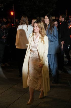Guest at the arrivals at the Victoria Beckham Womenswear Fall Winter 2026 2027 presentation as part of Paris Fashion Week on March 6, 2026 in Paris, France Anne Sophie Guebey Bestimage Arrivals at the Victoria Beckham Womenswear Fall Winter 2026 2027 presentation as part of Paris Fashion Week on March 6, 2026 in Paris, France  Copyright: xAnne-SophiexGuebeyx xBestimagexAnne-SophiexGuebeyx xBestimagex
