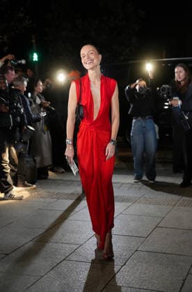 Guest at the arrivals at the Victoria Beckham Womenswear Fall Winter 2026 2027 presentation as part of Paris Fashion Week on March 6, 2026 in Paris, France Anne Sophie Guebey Bestimage Arrivals at the Victoria Beckham Womenswear Fall Winter 2026 2027 presentation as part of Paris Fashion Week on March 6, 2026 in Paris, France  Copyright: xAnne-SophiexGuebeyx xBestimagexAnne-SophiexGuebeyx xBestimagex