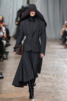 Lanvin Womenswear Collection Fall Winter 2026 2027 show as part of Paris Fashion Week PFW at the Galerie de Géologie et de Minéralogie, Paris, France, March 06, 2026 Bestimage Runway during the Lanvin Womenswear Fall Winter 2026 2027 show as part of Paris Fashion Week on March 06, 2026 in Paris, France Paris France  Copyright: xAgencex xBestimagexAgencex xBestimagex