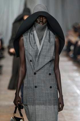 Lanvin Womenswear Collection Fall Winter 2026 2027 show as part of Paris Fashion Week PFW at the Galerie de Géologie et de Minéralogie, Paris, France, March 06, 2026 Bestimage Runway during the Lanvin Womenswear Fall Winter 2026 2027 show as part of Paris Fashion Week on March 06, 2026 in Paris, France Paris France  Copyright: xAgencex xBestimagexAgencex xBestimagex