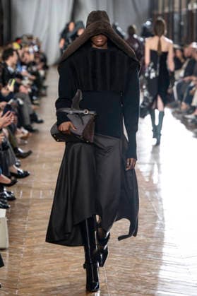 Lanvin Womenswear Collection Fall Winter 2026 2027 show as part of Paris Fashion Week PFW at the Galerie de Géologie et de Minéralogie, Paris, France, March 06, 2026 Bestimage Runway during the Lanvin Womenswear Fall Winter 2026 2027 show as part of Paris Fashion Week on March 06, 2026 in Paris, France Paris France  Copyright: xAgencex xBestimagexAgencex xBestimagex