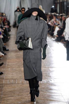 Lanvin Womenswear Collection Fall Winter 2026 2027 show as part of Paris Fashion Week PFW at the Galerie de Géologie et de Minéralogie, Paris, France, March 06, 2026 Bestimage Runway during the Lanvin Womenswear Fall Winter 2026 2027 show as part of Paris Fashion Week on March 06, 2026 in Paris, France Paris France  Copyright: xAgencex xBestimagexAgencex xBestimagex