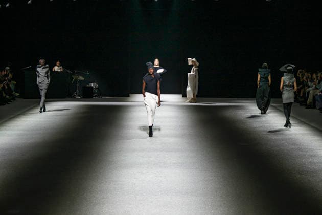 Issey Miyake Womenswear Collection Fall Winter 2026 2027 show as part of Paris Fashion Week PFW , à Paris, France, le 6 mars 2026 Bestimage Runway during the Issey Miyake Womenswear Fall Winter 2026 2027 show as part of Paris Fashion Week on March 06, 2026 in Paris, France Paris France  Copyright: xAgencex xBestimagexAgencex xBestimagex