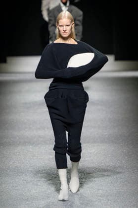 Issey Miyake Womenswear Collection Fall Winter 2026 2027 show as part of Paris Fashion Week PFW , à Paris, France, le 6 mars 2026 Bestimage Runway during the Issey Miyake Womenswear Fall Winter 2026 2027 show as part of Paris Fashion Week on March 06, 2026 in Paris, France Paris France  Copyright: xAgencex xBestimagexAgencex xBestimagex
