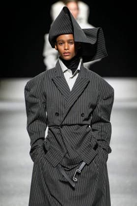 Issey Miyake Womenswear Collection Fall Winter 2026 2027 show as part of Paris Fashion Week PFW , à Paris, France, le 6 mars 2026 Bestimage Runway during the Issey Miyake Womenswear Fall Winter 2026 2027 show as part of Paris Fashion Week on March 06, 2026 in Paris, France Paris France  Copyright: xAgencex xBestimagexAgencex xBestimagex