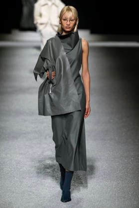 Issey Miyake Womenswear Collection Fall Winter 2026 2027 show as part of Paris Fashion Week PFW , à Paris, France, le 6 mars 2026 Bestimage Runway during the Issey Miyake Womenswear Fall Winter 2026 2027 show as part of Paris Fashion Week on March 06, 2026 in Paris, France Paris France  Copyright: xAgencex xBestimagexAgencex xBestimagex