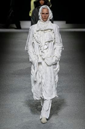 Issey Miyake Womenswear Collection Fall Winter 2026 2027 show as part of Paris Fashion Week PFW , à Paris, France, le 6 mars 2026 Bestimage Runway during the Issey Miyake Womenswear Fall Winter 2026 2027 show as part of Paris Fashion Week on March 06, 2026 in Paris, France Paris France  Copyright: xAgencex xBestimagexAgencex xBestimagex