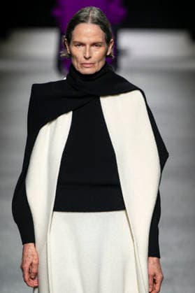 Issey Miyake Womenswear Collection Fall Winter 2026 2027 show as part of Paris Fashion Week PFW , à Paris, France, le 6 mars 2026 Bestimage Runway during the Issey Miyake Womenswear Fall Winter 2026 2027 show as part of Paris Fashion Week on March 06, 2026 in Paris, France Paris France  Copyright: xAgencex xBestimagexAgencex xBestimagex