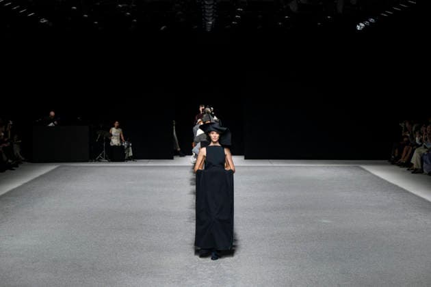 Issey Miyake Womenswear Collection Fall Winter 2026 2027 show as part of Paris Fashion Week PFW , à Paris, France, le 6 mars 2026 Bestimage Runway during the Issey Miyake Womenswear Fall Winter 2026 2027 show as part of Paris Fashion Week on March 06, 2026 in Paris, France Paris France  Copyright: xAgencex xBestimagexAgencex xBestimagex