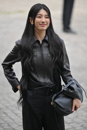 PFW Celine Outside Arrivals Suzy Bae arriving at the Celine show during Fashion Week in Paris, France on March 7, 2026. Photo by Julien Reynaud APS-Medias ABACAPRESS.COM Paris France  Copyright: xReynaudxJulien APS-Medias ABACAx