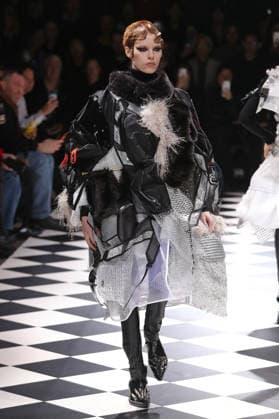 PFW - Junya Watanabe Runway Models Walk Runway for the Junya Watanabe Fall 2026 Ready-to-Wear fashion show during Paris Fashion Week on March 7, 2026 in Paris, France. Photo by Alain-Gil Gonzalez ABACAPRESS.COM Paris France  Copyright: xGonzalezxAlain-Gil ABACAx