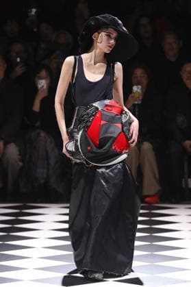 PFW - Junya Watanabe Runway Models Walk Runway for the Junya Watanabe Fall 2026 Ready-to-Wear fashion show during Paris Fashion Week on March 7, 2026 in Paris, France. Photo by Alain-Gil Gonzalez ABACAPRESS.COM Paris France  Copyright: xGonzalezxAlain-Gil ABACAx