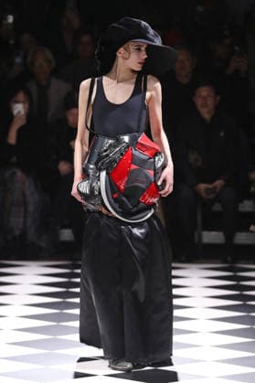 PFW - Junya Watanabe Runway Models Walk Runway for the Junya Watanabe Fall 2026 Ready-to-Wear fashion show during Paris Fashion Week on March 7, 2026 in Paris, France. Photo by Alain-Gil Gonzalez ABACAPRESS.COM Paris France  Copyright: xGonzalezxAlain-Gil ABACAx