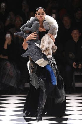PFW - Junya Watanabe Runway Models Walk Runway for the Junya Watanabe Fall 2026 Ready-to-Wear fashion show during Paris Fashion Week on March 7, 2026 in Paris, France. Photo by Alain-Gil Gonzalez ABACAPRESS.COM Paris France  Copyright: xGonzalezxAlain-Gil ABACAx