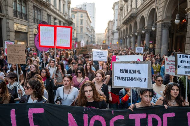 News Bilder des Tages March 7, 2026, Turin, To, Italy: Feminist demonstration, through the streets of the city center, organized by the Non Una di Meno movement, Turin, 07 03 2026 Turin Italy  - ZUMAa289 20260307_zia_a289_139 Copyright: xRiccardoxGiordanox