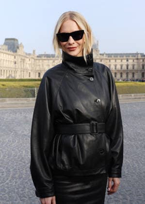 Poppy Delevingne at the Arrivals at the Elie Saab Womenswear Collection Prêt à Porter Fall Winter 2026 2027 show as part of Paris Fashion Week PFW at the Carrousel du Louvre, Paris, France, March 07, 2026 Denis Guignebourg Bestimage Arrivals at the Elie Saab Womenswear Fall Winter 2026 2027 show as part of Paris Fashion Week on March 07, 2026 in Paris, France Paris France  Copyright: xDenisxGuignebourgx xBestimagexDenisxGuignebourgx xBestimagex