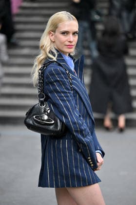 PFW Vivienne Westwood Outside Arrivals Guest arriving at the Vivienne Westwood show during Fashion Week in Paris, France on March 7, 2026. Photo by Julien Reynaud APS-Medias ABACAPRESS.COM Paris France  Copyright: xReynaudxJulien APS-Medias ABACAx