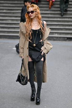 PFW Vivienne Westwood Outside Arrivals Guest arriving at the Vivienne Westwood show during Fashion Week in Paris, France on March 7, 2026. Photo by Julien Reynaud APS-Medias ABACAPRESS.COM Paris France  Copyright: xReynaudxJulien APS-Medias ABACAx