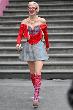 PFW Vivienne Westwood Outside Arrivals Alli Neumann arriving at the Vivienne Westwood show during Fashion Week in Paris, France on March 7, 2026. Photo by Julien Reynaud APS-Medias ABACAPRESS.COM Paris France  Copyright: xReynaudxJulien APS-Medias ABACAx