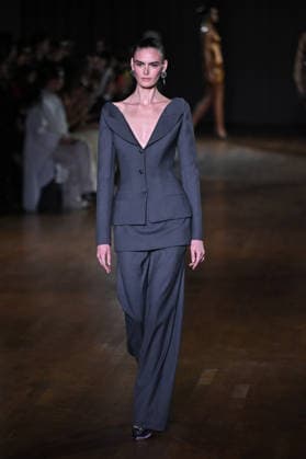 PFW Georges Hobeika Runway A model walks the runway at the Georges Hobeika show during Fashion Week in Paris, France on March 7, 2026. Photo by Julien Reynaud APS-Medias ABACAPRESS.COM Paris France  Copyright: xReynaudxJulien APS-Medias ABACAx