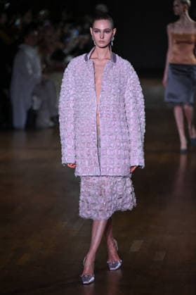 PFW Georges Hobeika Runway A model walks the runway at the Georges Hobeika show during Fashion Week in Paris, France on March 7, 2026. Photo by Julien Reynaud APS-Medias ABACAPRESS.COM Paris France  Copyright: xReynaudxJulien APS-Medias ABACAx
