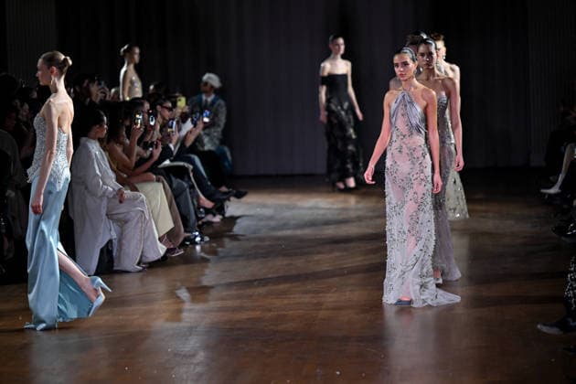 PFW Georges Hobeika Runway A model walks the runway at the Georges Hobeika show during Fashion Week in Paris, France on March 7, 2026. Photo by Julien Reynaud APS-Medias ABACAPRESS.COM Paris France  Copyright: xReynaudxJulien APS-Medias ABACAx