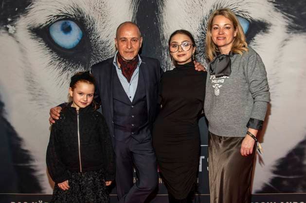 abb Matilda, Erdogan Atalay, Amira Pollmann und Katja Ohneck Familie zu Gast beim Gala Dinner Preisverleihung bei 10.Jahre Baltic Lights Night 2026 Promi Charity Schlittenhunderennen zu Gunsten der Welthungerhilfe an der Ostsee zwischen der Seebruecke Ahlbeck und der Seebruecke Heringsdorf, Samstag 07.03.2026 in Heringsdorf MV Deutschland *** abb Matilda, Erdogan Atalay, Amira Pollmann and Katja Ohneck family as guests at the Gala Dinner Award Ceremony at 10 years Baltic Lights Night 2026 Celebrity Charity Sled Dog Race in favor of Welthungerhilfe at the Baltic Sea between the sea bridge Ahlbeck and the sea bridge Heringsdorf, Saturday 07 03 2026 in Heringsdorf MV Germany