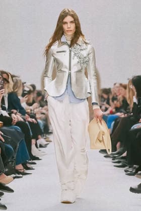 (260308) -- PARIS, March 8, 2026 -- A model presents a creation from the ready-to-wear Fall Winter 2026-2027 collections by Celine during the Paris Fashion Week in Paris, France, March 7, 2026. (MeetEurope Handout via Xinhua) FRANCE-PARIS-FASHION WEEK-CELINE WuxHuiwo 